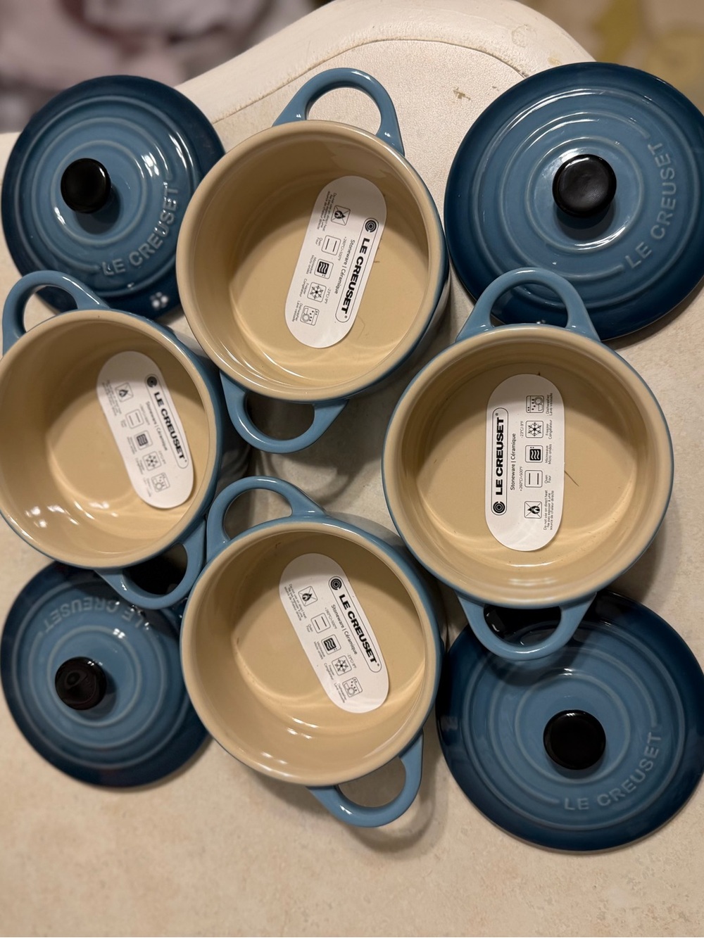 Le Creuset set of 4 Mini Coccottes MARINE BLUE! NWT Black knobs! - Picture 2 of 3